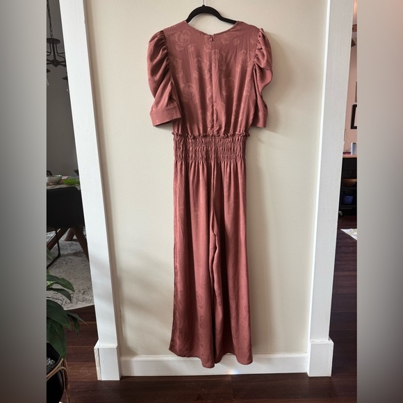 ANTHROPOLOGIE • CURRENT AIR Mauve Smocked Floral Jacquard Jumpsuit Size Small - Picture 3 of 6